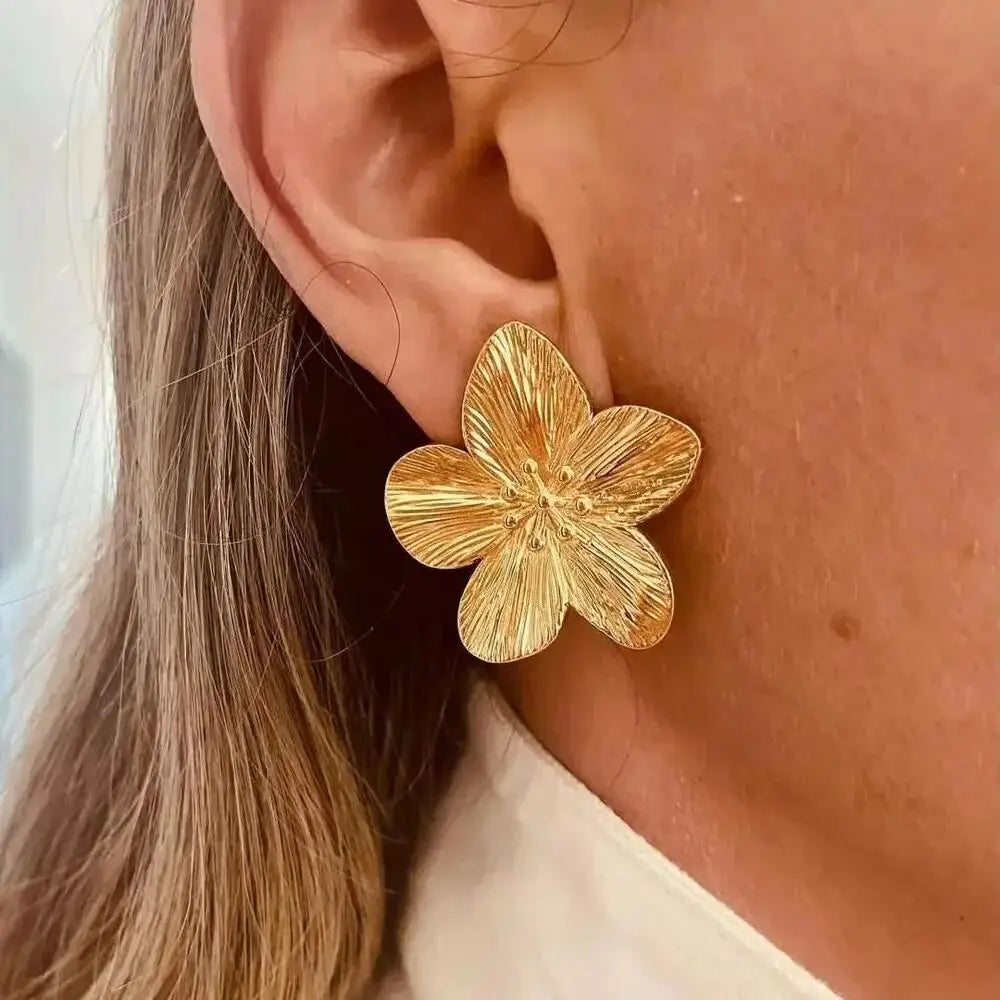 Vintage Flower Stud Earrings