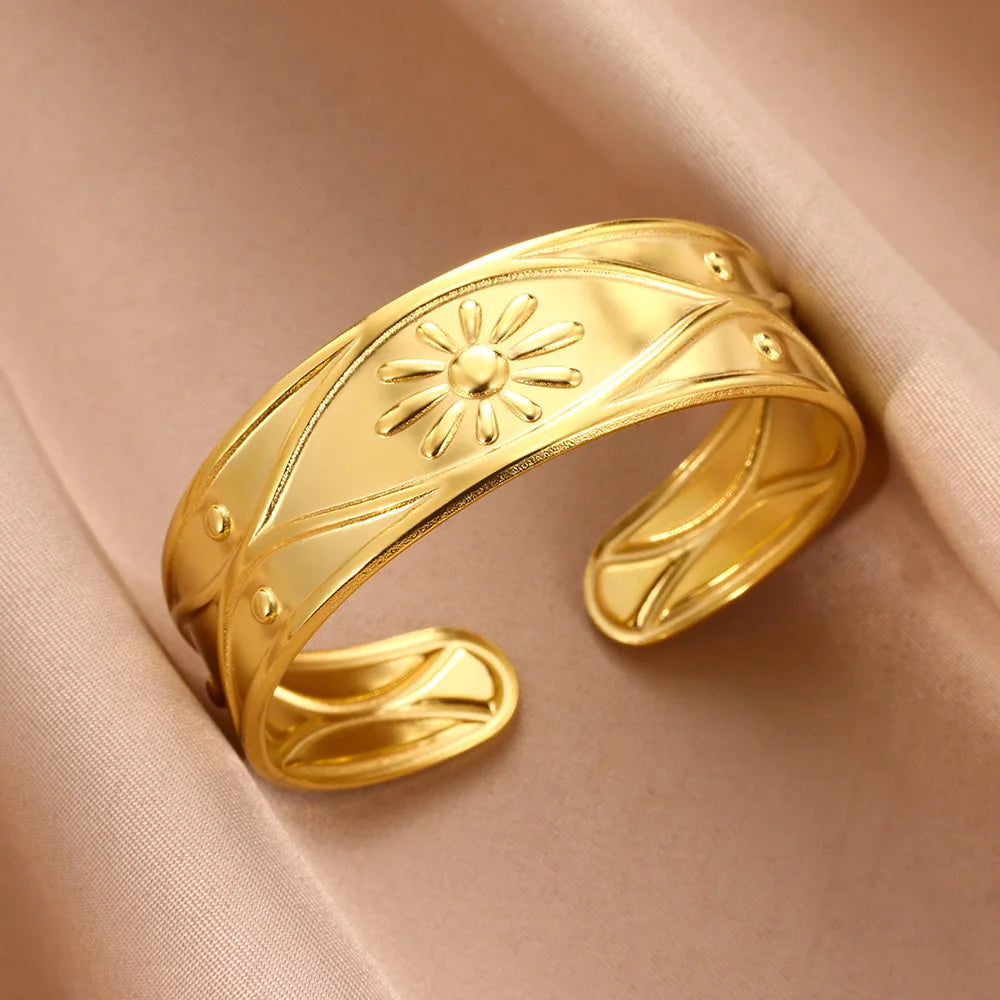 Vintage Flower Bangle Bracelet