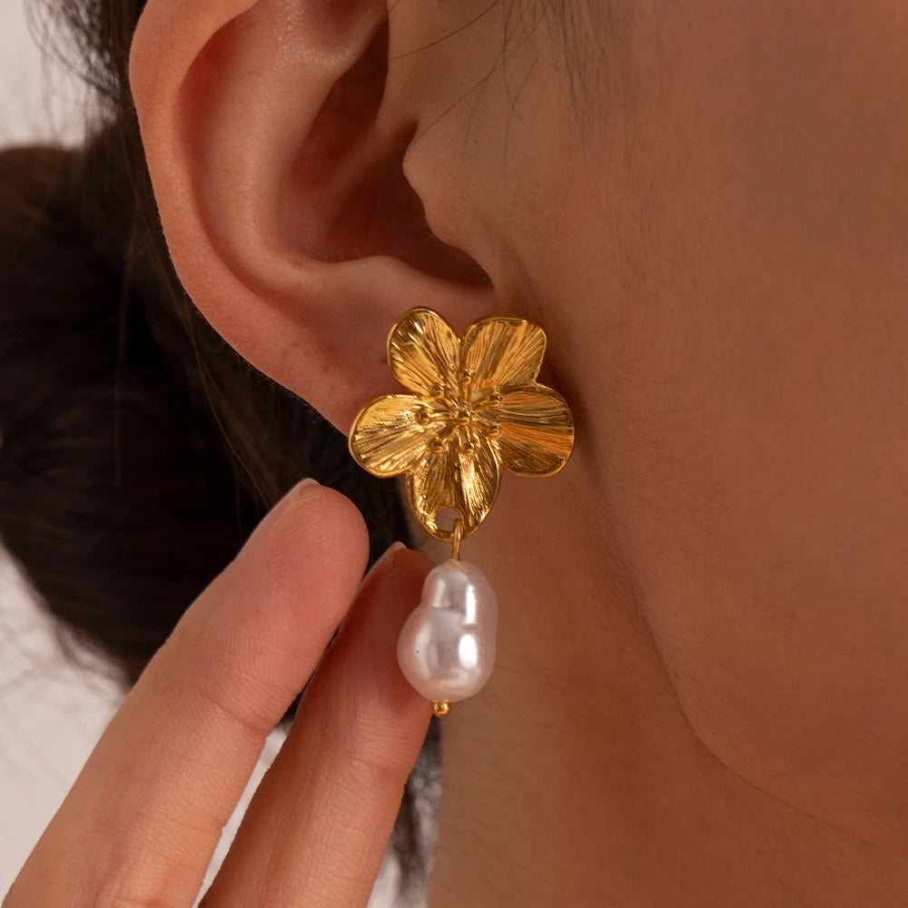 Vintage Flower Stud Earrings